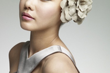 Kim Ah Joong làm đẹp với mỹ phẩm Ohui