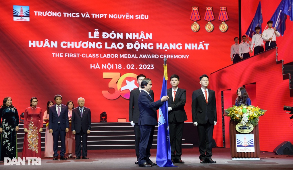 Thứ trưởng Bộ GDĐT: Lịch sử là môn thi tốt nghiệp bắt buộc vào năm 2025 - 5 Thứ trưởng Bộ GDĐT: Lịch sử là môn thi tốt nghiệp bắt buộc vào năm 2025 - 5