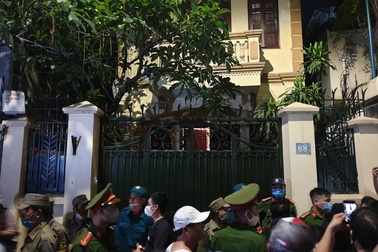 Khám xét nhà ông Nguyễn Đức Chung