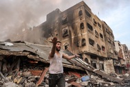 Gaza bị ném bom từ mọi hướng, cận kề bờ vực thảm họa