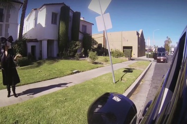 James Corden và Sia hát karaoke trên ô tô