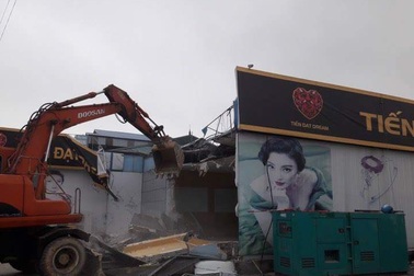 Quảng Ninh "trảm"hàng loạt cửa hàng chỉ bán cho người Trung Quốc