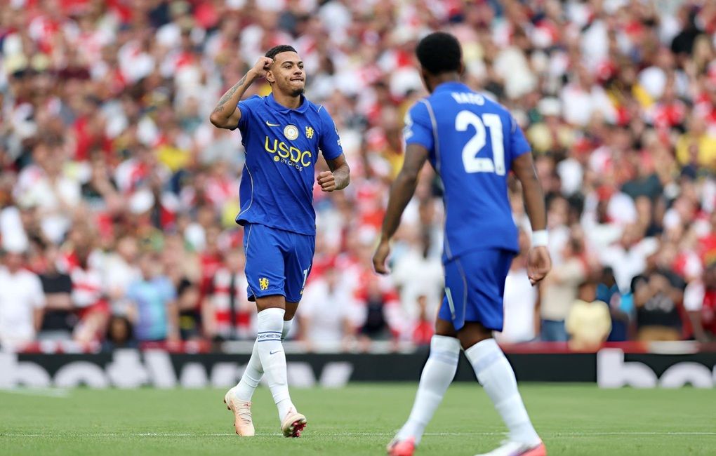 Arsenal ngược dòng đánh bại Chelsea - 1