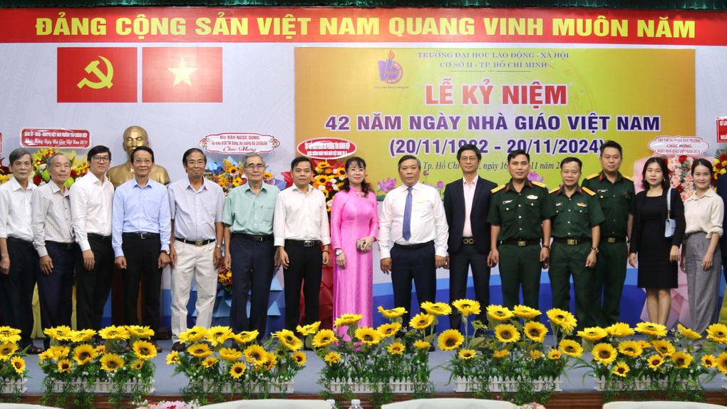 Nhà giáo ngành lao động phía Nam gặp mặt nhân ngày 20/11 - 3 Nhà giáo ngành lao động phía Nam gặp mặt nhân ngày 20/11 - 3