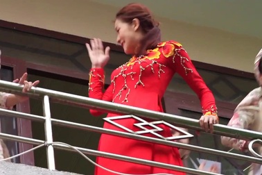 "Sốt" clip cưới "60 năm cuộc đời" của cặp vũ công Sài Gòn