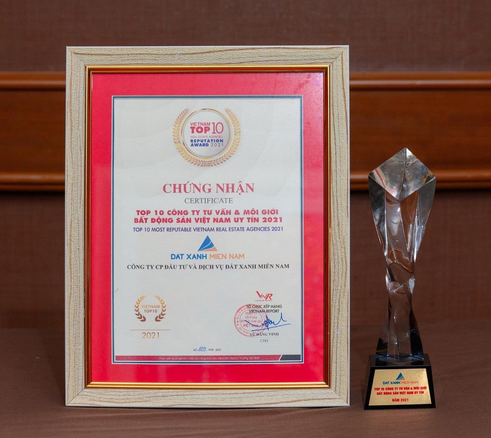 Đất Xanh Miền Nam vinh dự nhận giải thưởng Top 10 công ty tư vấn và môi giới BĐS Việt Nam uy tín năm 2021 - 2 Đất Xanh Miền Nam vinh dự nhận giải thưởng Top 10 công ty tư vấn và môi giới BĐS Việt Nam uy tín năm 2021 - 2