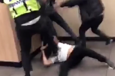 Thực khách ăn xong quỵt tiền còn định gây rối