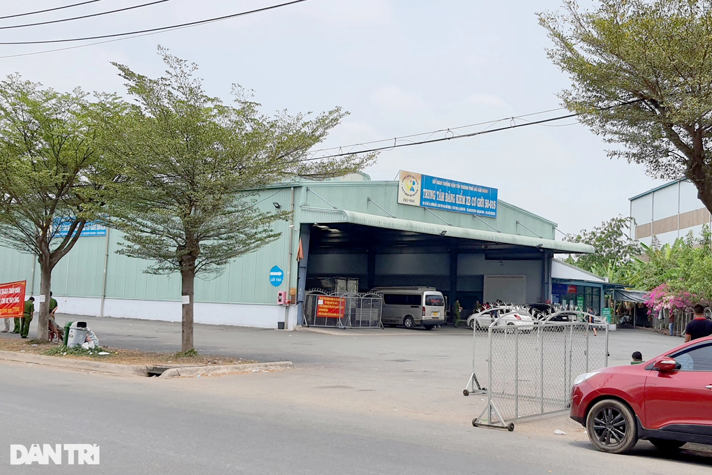 Khai trừ Đảng với đăng kiểm viên nhận hối lộ tại TPHCM - 1 Khai trừ Đảng với đăng kiểm viên nhận hối lộ tại TPHCM - 1