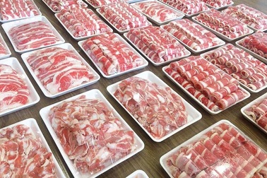 Chị em chung cư họp chợ kiểu mới, cả tuần nằm nhà vẫn đủ món ngon