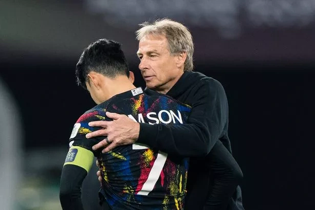 Cựu ngôi sao Hàn Quốc yêu cầu Liên đoàn bóng đá sa thải HLV Klinsmann - 1