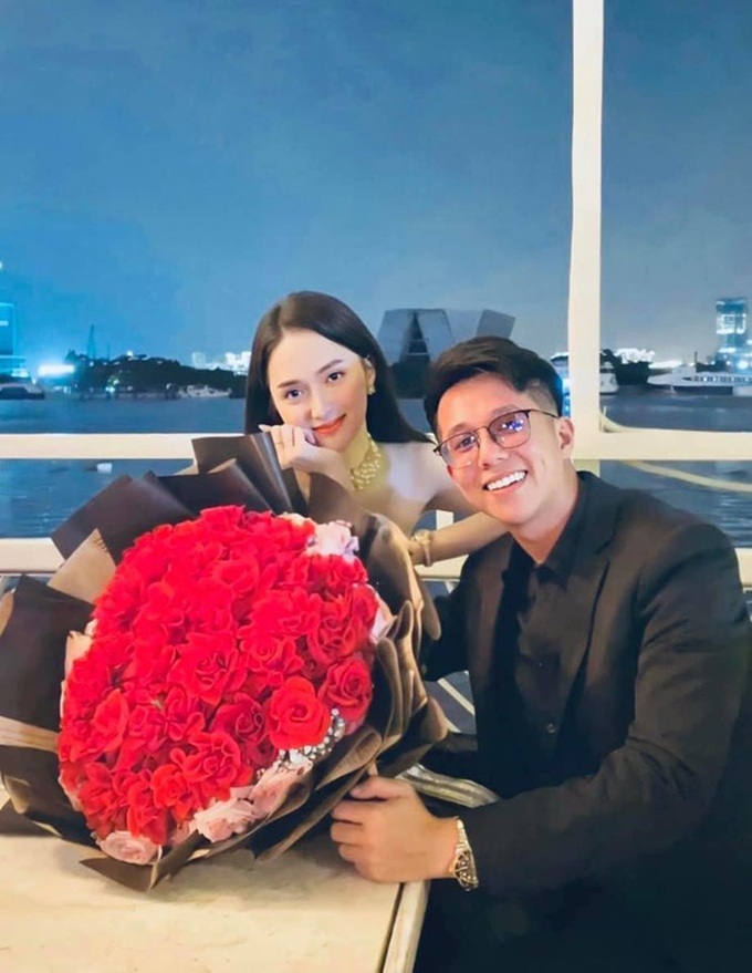 Bạn bè liên tục hỏi khó về góc làm việc lấp ló ảnh bên Hương Giang, Matt Liu liền có cách trả lời cực khéo - Ảnh 6. Bạn bè liên tục hỏi khó về góc làm việc lấp ló ảnh bên Hương Giang, Matt Liu liền có cách trả lời cực khéo - Ảnh 6.