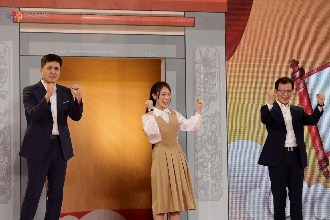 Tập đoàn Daesang đồng hành cùng chung kết Trạng Nguyên tuổi 13 - 1 Tập đoàn Daesang đồng hành cùng chung kết Trạng Nguyên tuổi 13 - 1