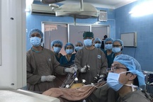 Lần đầu tiên phẫu thuật nội soi điều trị ung thư âm đạo “3 trong 1”