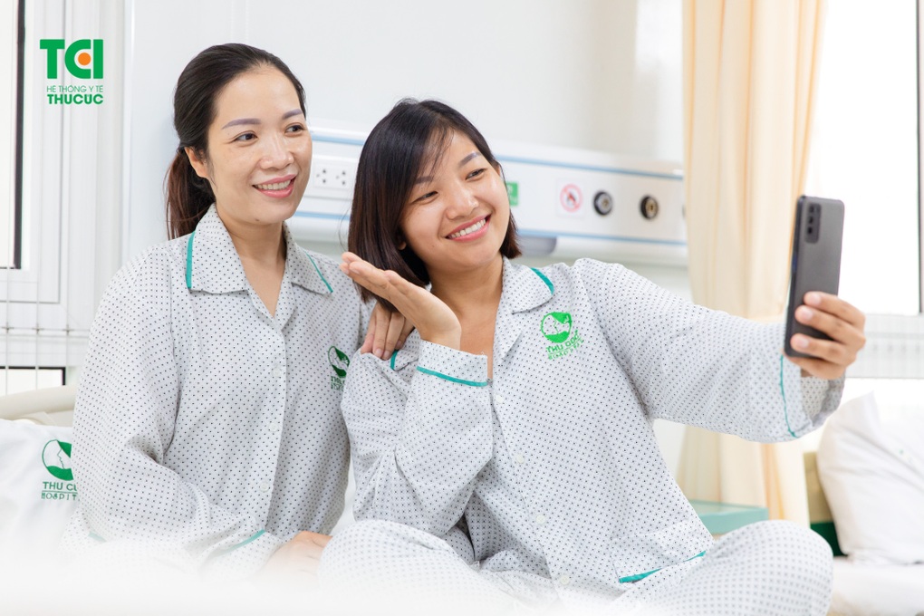 Hơn 2 giờ phẫu thuật cứu đôi tai bị thủng màng nhĩ do viêm tai giữa - 4 Hơn 2 giờ phẫu thuật cứu đôi tai bị thủng màng nhĩ do viêm tai giữa - 4