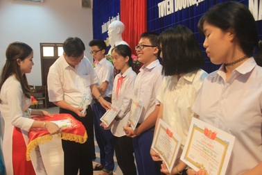 Quảng Trị: Tuyên dương 147 học sinh đạt giải học sinh Giỏi cấp tỉnh và Quốc gia