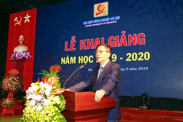 Bộ trưởng Trần Tuấn Anh làm thơ ca ngợi hình ảnh người thầy