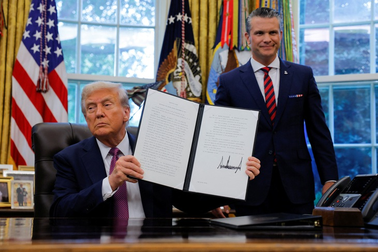 Mỹ có thể tốn hơn 1 tỷ USD khi đổi tên Bộ Quốc phòng thành Bộ Chiến tranh