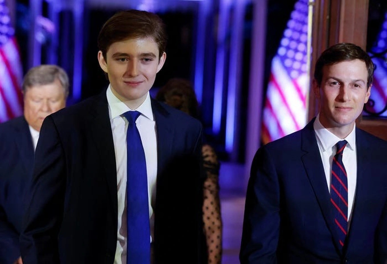 View - Cậu út Barron Trump: Mặc đơn giản vẫn nổi bật, học sinh "hot" nhất trường | Báo Dân trí