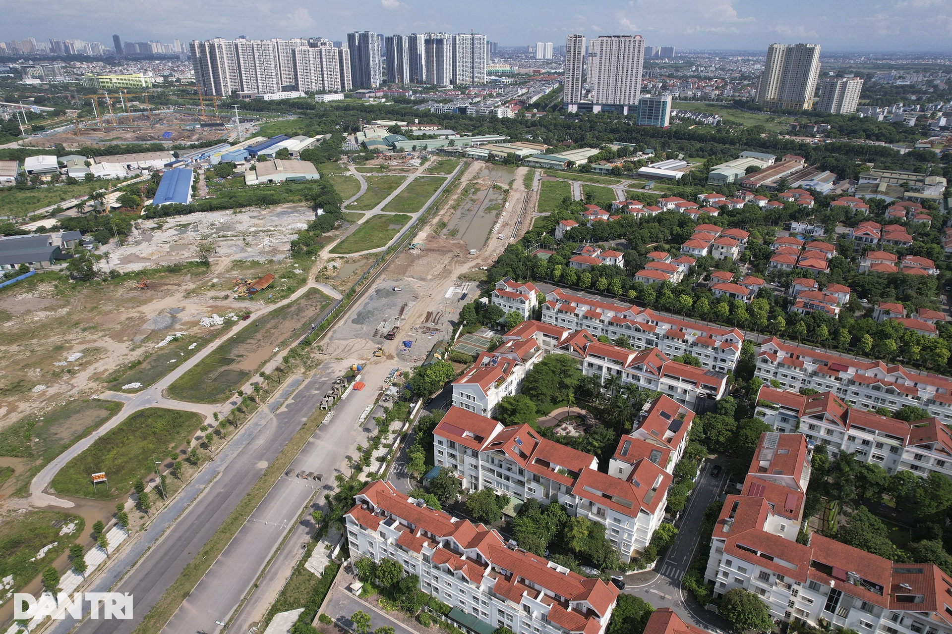 Đường vành đai 3,5 từ Đại lộ Thăng Long đến QL32 vẫn ngổn ngang sau 7 năm - 6 Đường vành đai 3,5 từ Đại lộ Thăng Long đến QL32 vẫn ngổn ngang sau 7 năm - 6