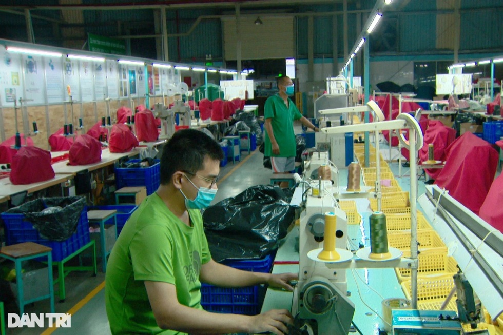 Ông Bùi Sĩ Lợi: Cần giảm ngay cú sốc thiếu hụt lao động sau giãn cách... - 6 Ông Bùi Sĩ Lợi: Cần giảm ngay cú sốc thiếu hụt lao động sau giãn cách... - 6