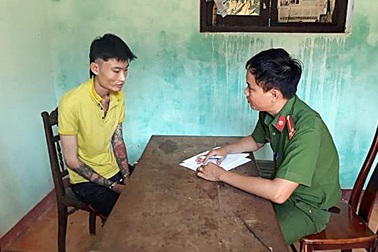 Bắt đối tượng trang bị bình xịt hơi cay trộm cắp tài sản