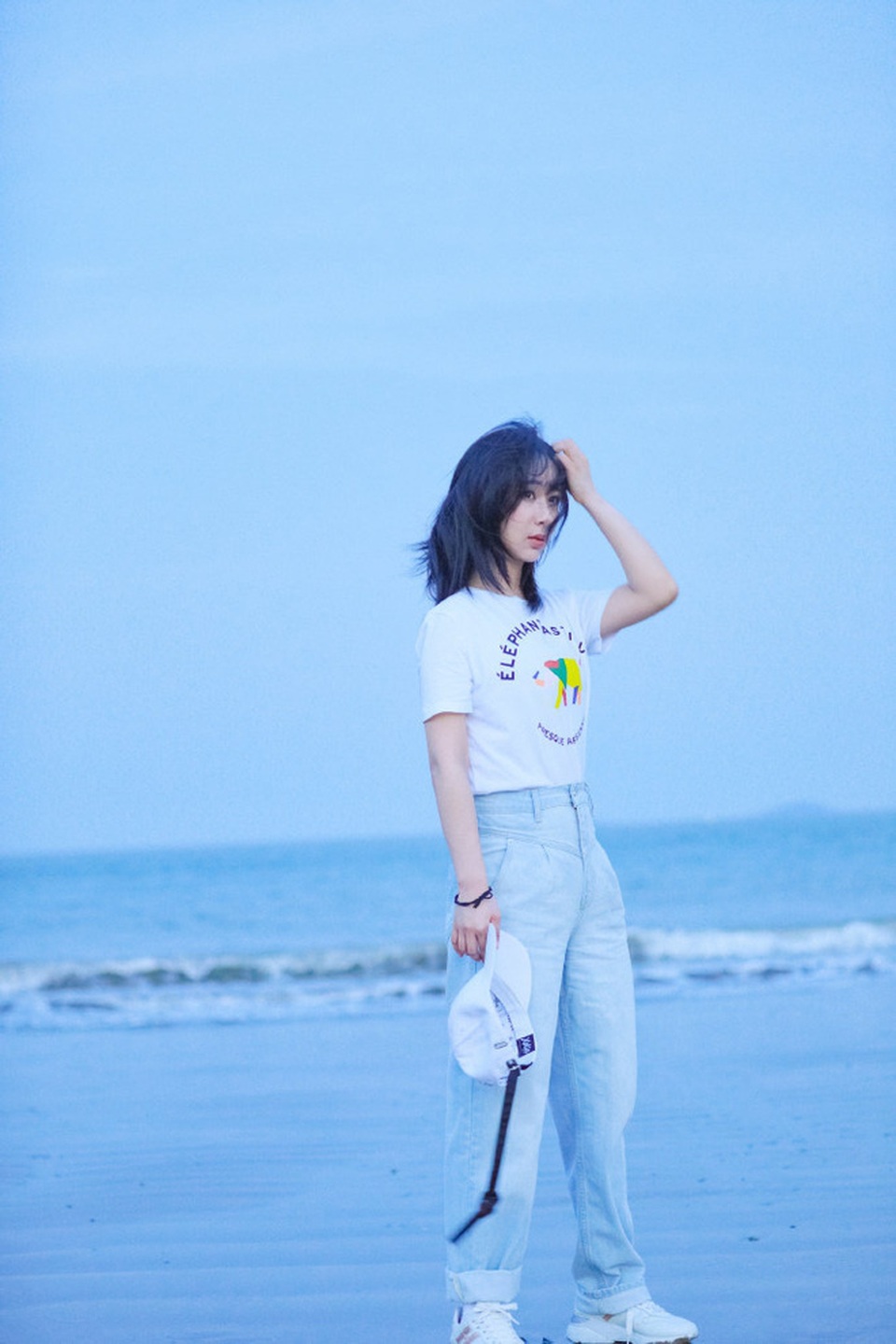 Vừa bị chê “xuống sắc”, Dương Tử tung ảnh xinh “lung linh” - 8 Vừa bị chê “xuống sắc”, Dương Tử tung ảnh xinh “lung linh” - 8