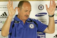 Cột mốc đáng nhớ của HLV vừa bị Chelsea “trảm”