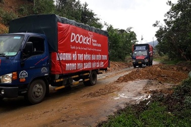 Đoàn xe Dookki "hành quân" từ Sài Gòn về Quảng Ngãi ủng hộ người dân vùng lũ