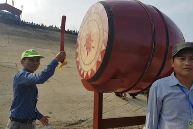 Đua thuyền trên hồ thủy điện Sông Tranh 2