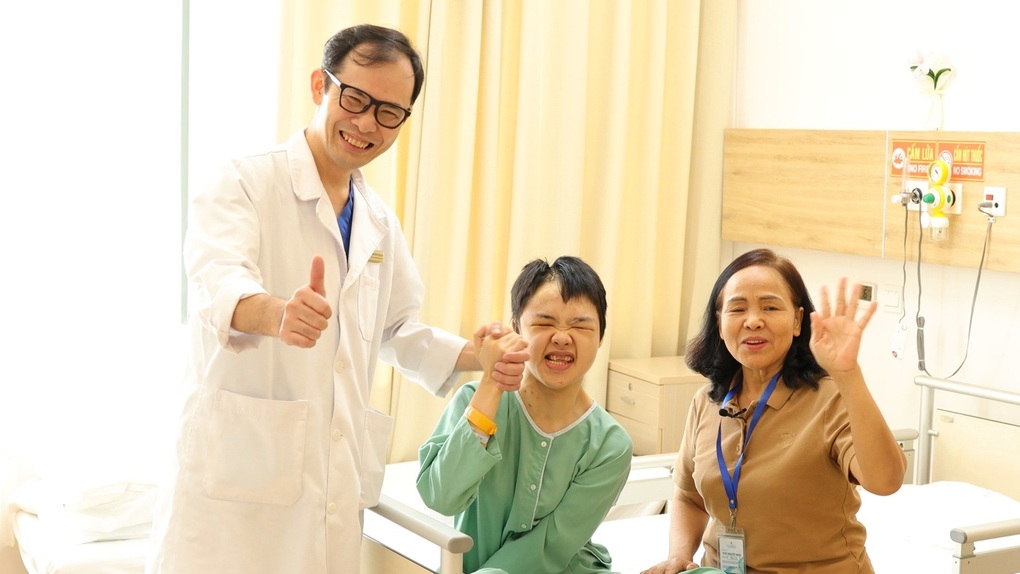 Lần đầu tiên người bệnh động kinh có cơ hội khỏi bệnh nhờ phương pháp phẫu thuật mới - 4 Lần đầu tiên người bệnh động kinh có cơ hội khỏi bệnh nhờ phương pháp phẫu thuật mới - 4
