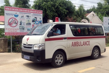 Phú Yên: 9 học sinh nhập viện sau khi uống thuốc tẩy giun