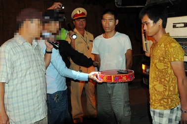 Tổ công tác 141 bắt 17 vụ vận chuyển hàng cấm trong một đêm