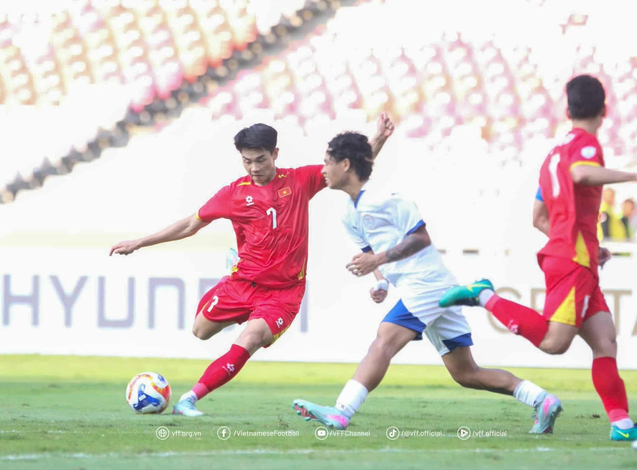 U23 Việt Nam tiến vào chung kết: Vấn đề báo động, sẵn sàng vút bay - 2 U23 Việt Nam tiến vào chung kết: Vấn đề báo động, sẵn sàng vút bay - 2