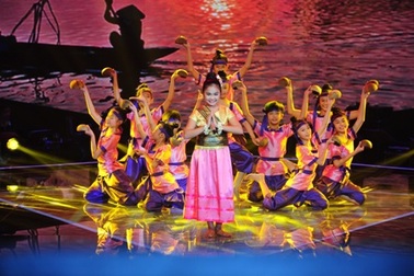 Cô bé đu đủ Thiện Nhân “thôi miên” khán giả với Sóc Sờ Bai Sóc Trăng