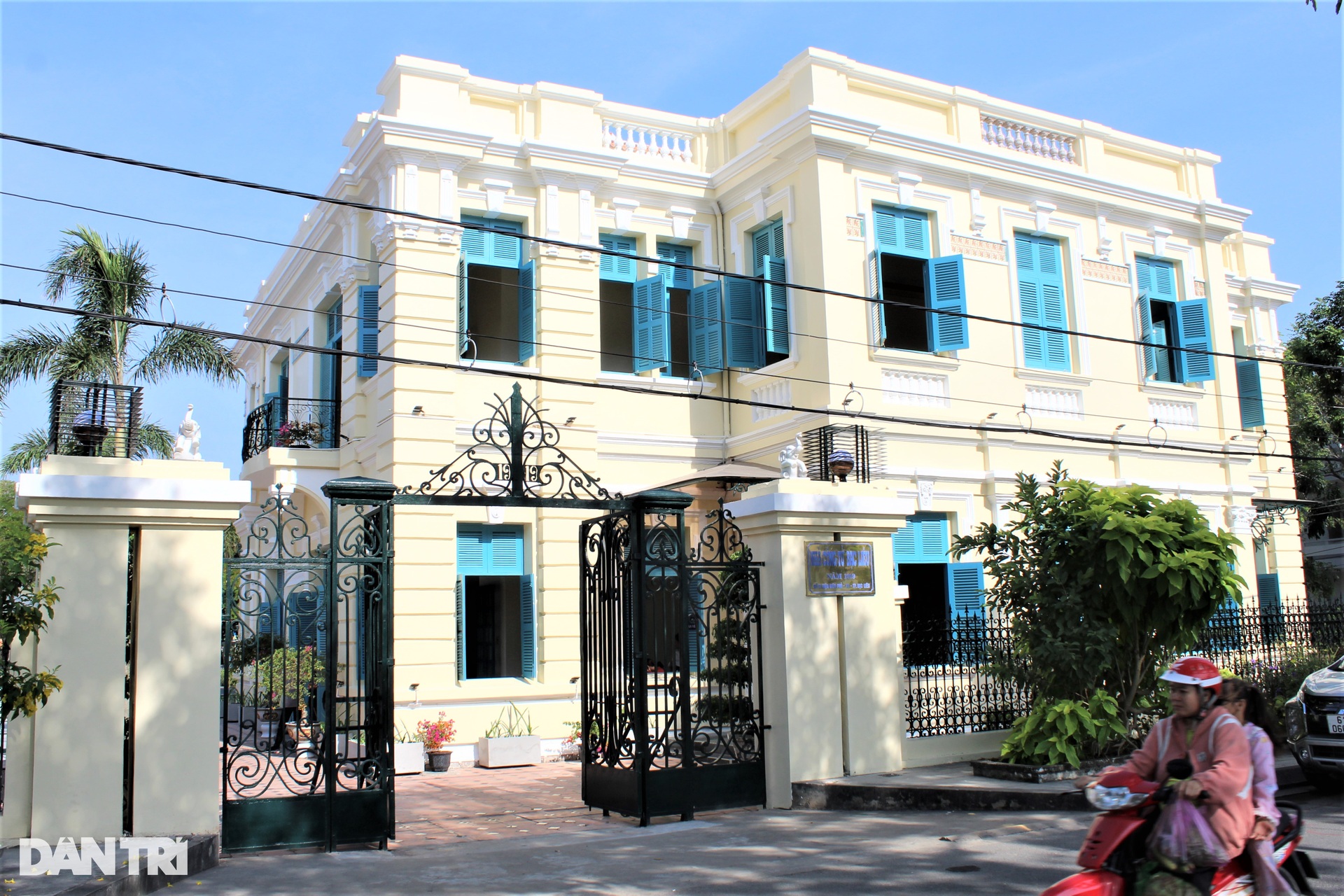Cận cảnh nhà Công tử Bạc Liêu sau khi thay áo mới - 1 Cận cảnh nhà Công tử Bạc Liêu sau khi thay áo mới - 1
