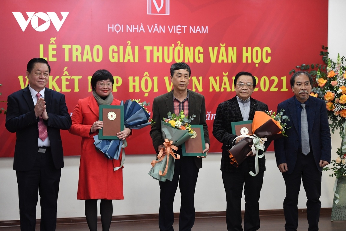 Trao giải thưởng Hội nhà văn Việt Nam năm 2021 - 1 Trao giải thưởng Hội nhà văn Việt Nam năm 2021 - 1