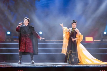 Ca sĩ Gemma Nguyễn được Tùng Dương khen khi làm mới "Đá trông chồng"