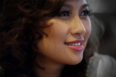 Khánh Linh - Hôn nhân tạm thời là một dấu phẩy