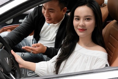 Bỏ chung cư về quê xây nhà, vợ chồng Hà Nội lái ô tô 120km/ngày đi làm