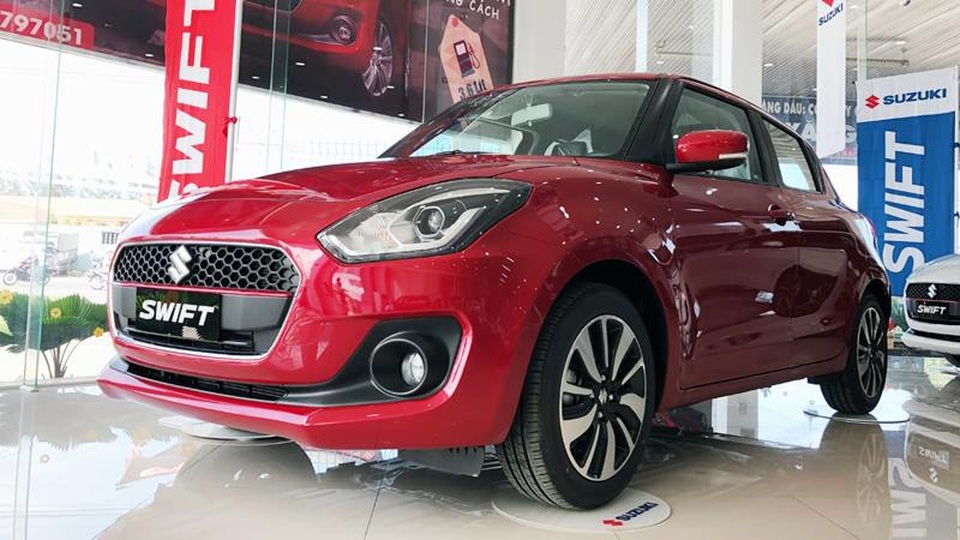Những mẫu xe giá trên trời bị khách nâng lên rồi lại hạ xuống ở Việt Nam - 1 Những mẫu xe giá trên trời bị khách nâng lên rồi lại hạ xuống ở Việt Nam - 1