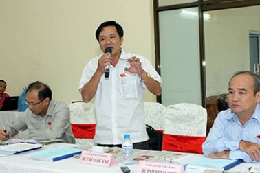 Hộ khẩu đang được dùng như một loại giấy phép!?