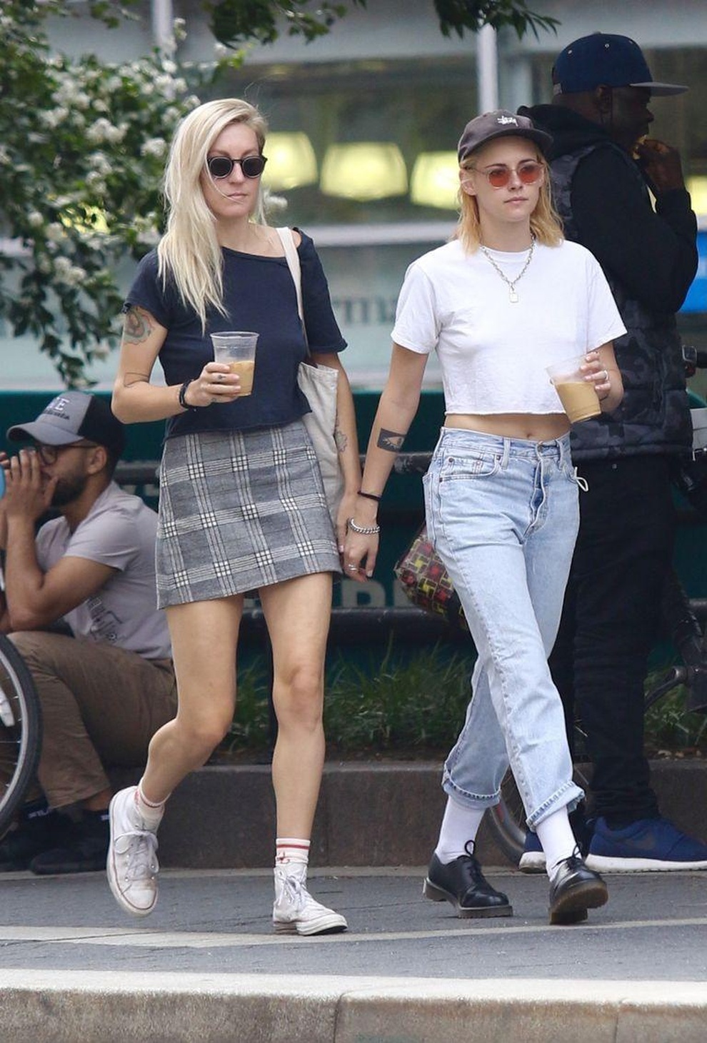 Kristen Stewart gọi chuyện tình với Robert Pattinson là trẻ con, ngớ ngẩn - 6 Kristen Stewart gọi chuyện tình với Robert Pattinson là trẻ con, ngớ ngẩn - 6