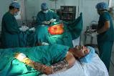 Ghép da đồng loại cứu sống bệnh nhân bỏng toàn thân   