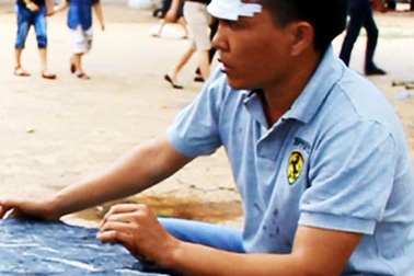 Du khách bị cướp dây chuyền, đánh trọng thương ngay trong Đầm Sen