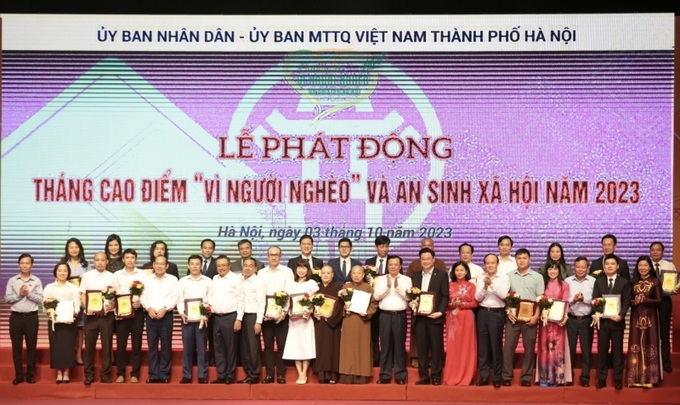 T&T Group là một trong những doanh nghiệp được UBND - Ủy ban MTTQ Việt Nam TP Hà Nội vinh danh vì những đóng góp tích cực cho công tác giảm nghèo và an sinh xã hội của thành phố. (Nguồn: T&T Group).