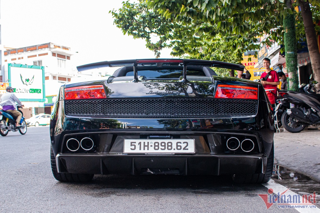 Ông Đặng Lê Nguyên Vũ mua Lamborghini Gallardo Spyder Performante cực hiếm - 6 Ông Đặng Lê Nguyên Vũ mua Lamborghini Gallardo Spyder Performante cực hiếm - 6