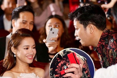 “Chiếm sóng” truyền hình để cầu hôn, Trường Giang quá “trẻ người non dạ"?