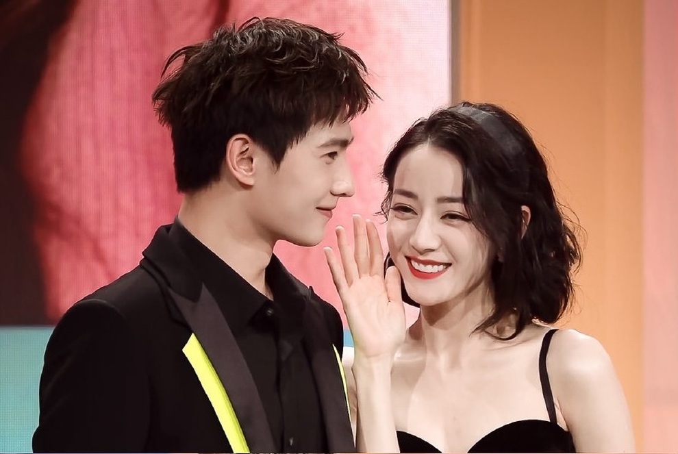 Địch Lệ Nhiệt Ba: Kiêu sa như công chúa nhưng... quá gầy! - 3 Địch Lệ Nhiệt Ba: Kiêu sa như công chúa nhưng... quá gầy! - 3