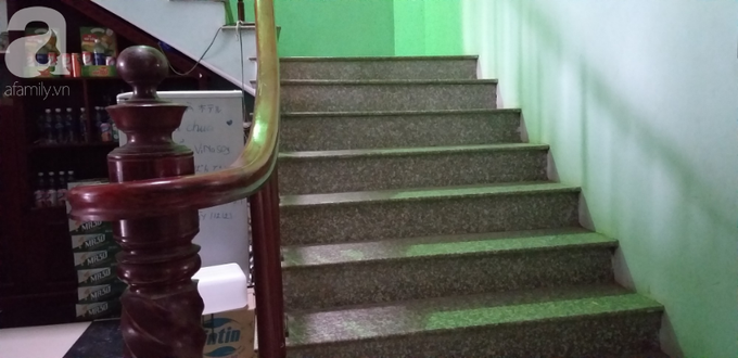 Vụ nữ sinh lớp 12 nhảy cầu tự tử, nghi bị hiếp dâm: Cảnh sát thu giữ một bộ quần áo tại nhà nghi phạm - Ảnh 8.