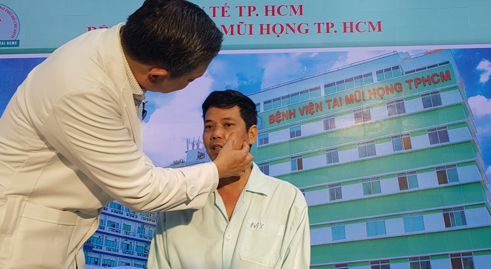 Biến chứng viêm xoang khiến người đàn ông đột ngột mất thị lực - 2 Biến chứng viêm xoang khiến người đàn ông đột ngột mất thị lực - 2
